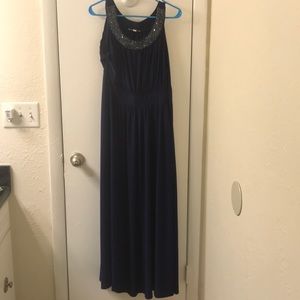 Formal dress never worn